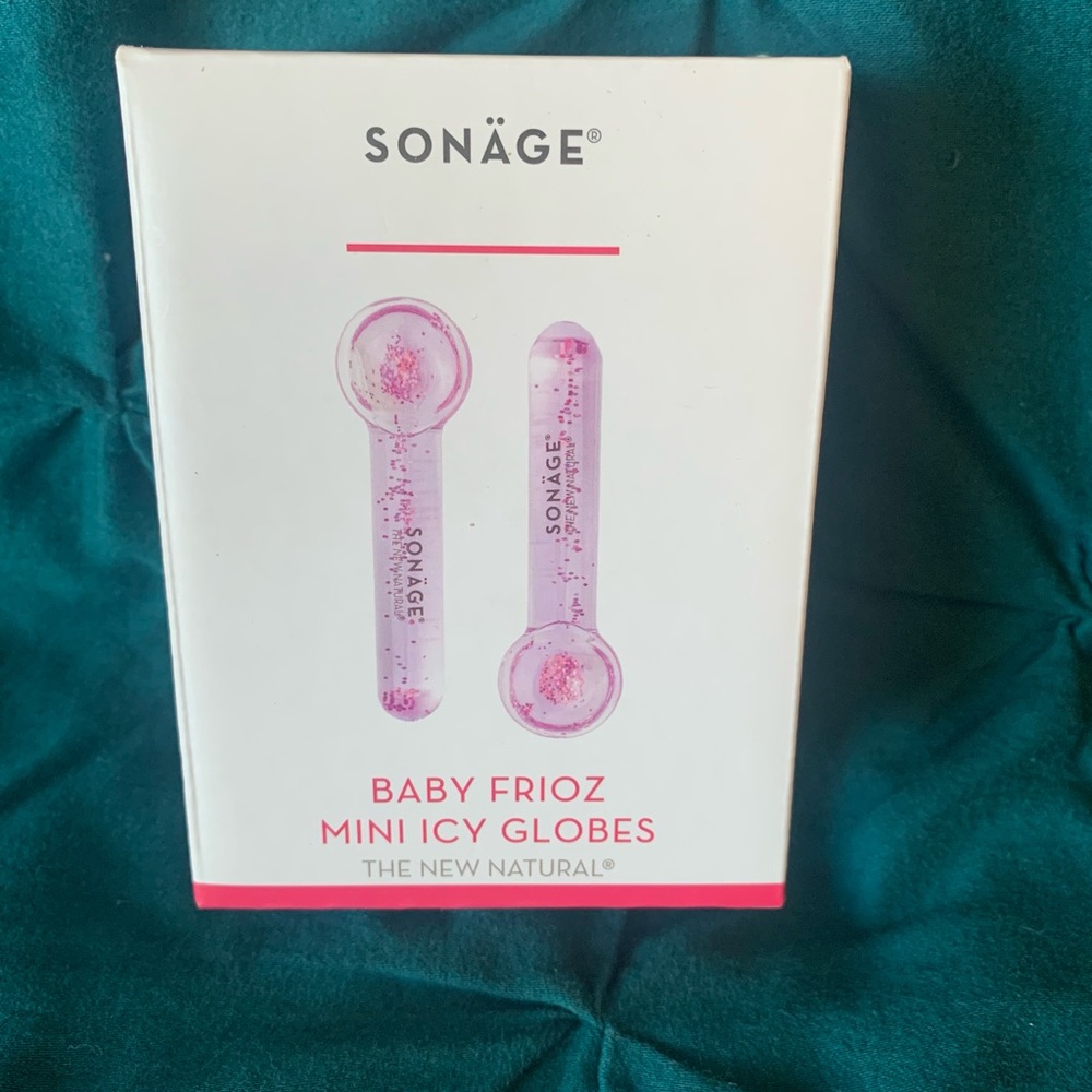 SONAGE MINI ICE GLOBES *NEW WITH BOX*